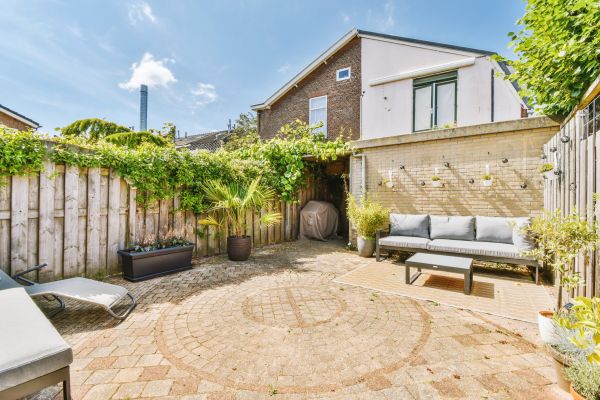 Cost of Courtyard Patio Service in Ellicott City